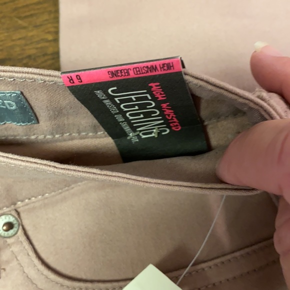 Aeropostale High Waisted Jegging, size 6 - Picture 3 of 5